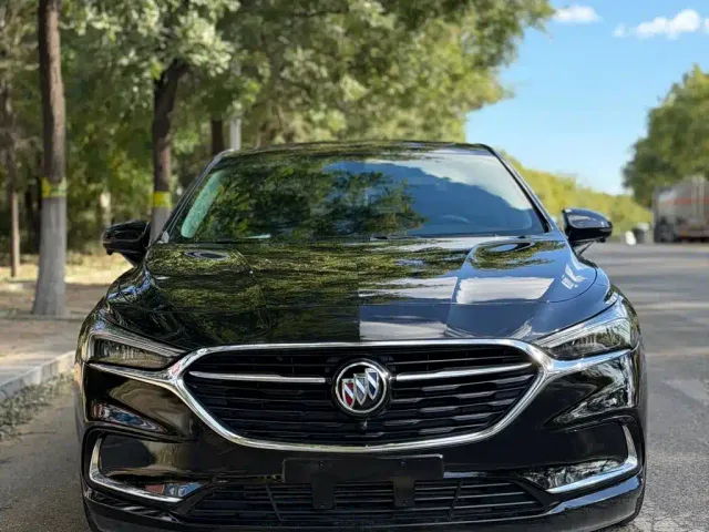 Buick LaCrosse — Фото автомобиля 2