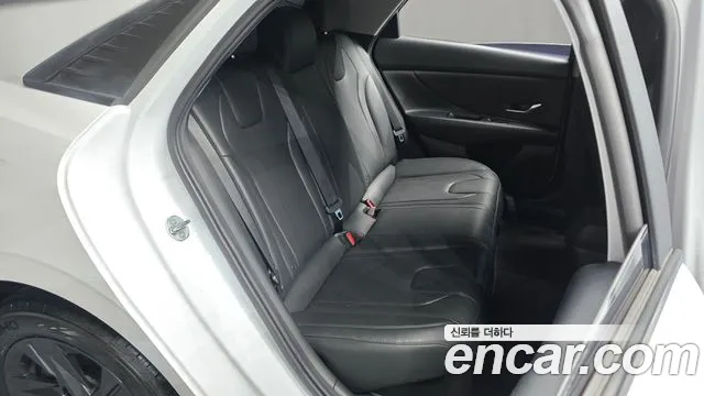 Hyundai Avante CN7 — Фото автомобиля 24
