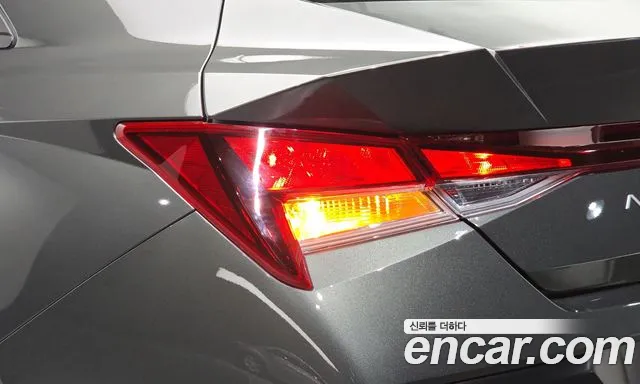 Hyundai Avante CN7 — Фото автомобиля 8