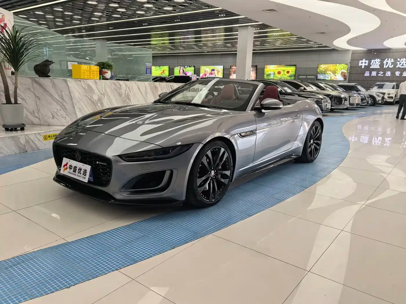 Фотография автомобиля — Jaguar F-Type