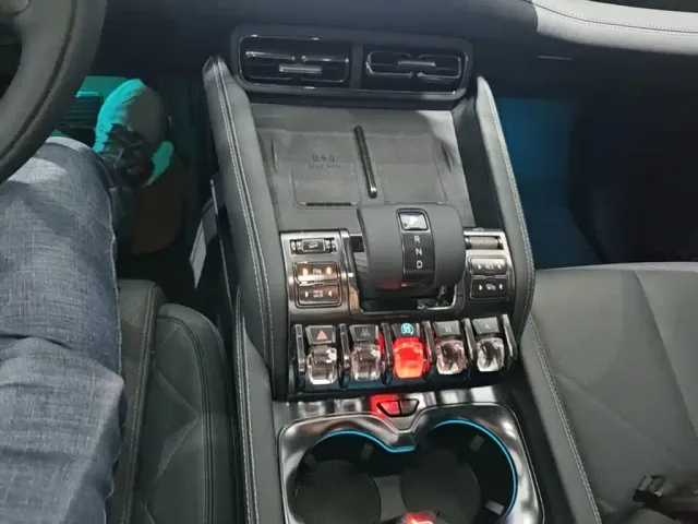 BYD FangChengBao Leopard 5 — Фото автомобиля 13