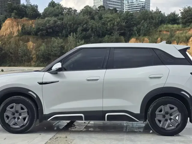 BYD Yuan UP — Фото автомобиля 11