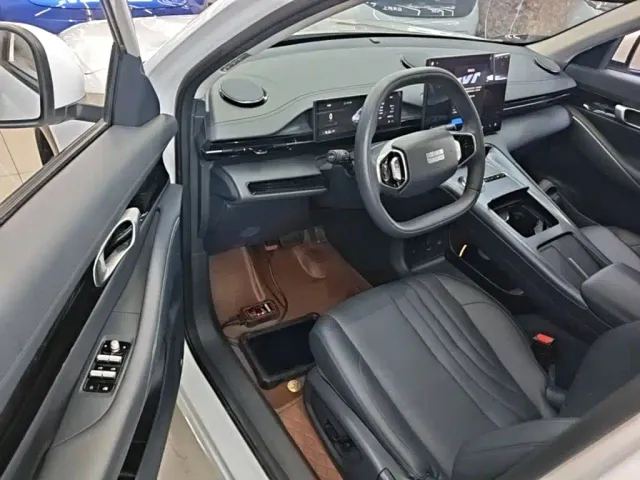 Geely Galaxy E5 — Фото автомобиля 15