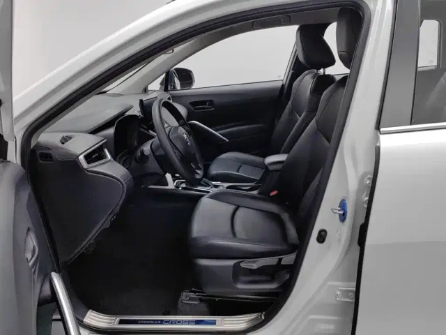 Toyota Corolla Cross — Фото автомобиля 10