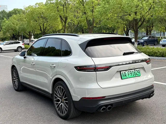 Porsche Cayenne New Energy 2021 Cayenne E-Hybrid 2.0T — Фото автомобиля 18