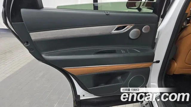 Genesis GV80 — Фото автомобиля 14