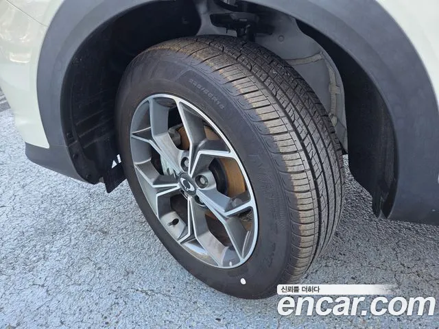 KGM Korando Beautiful — Фото автомобиля 11
