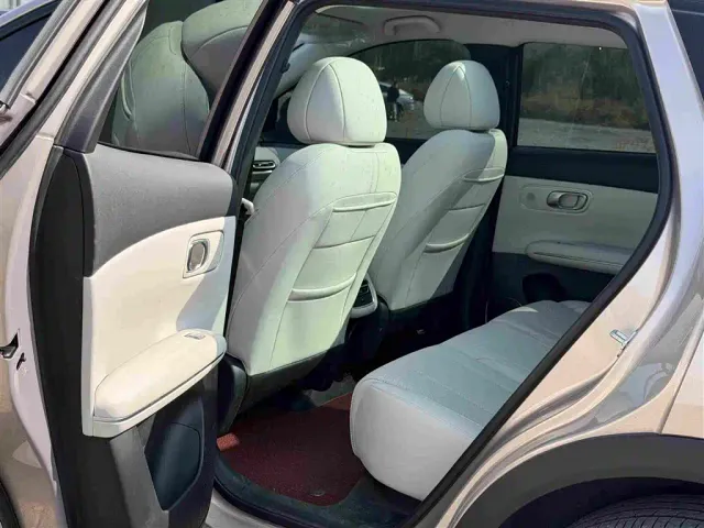 Changan Qiyuan Q05 — Фото автомобиля 8