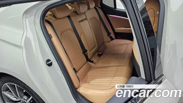 Genesis G70 New — Фото автомобиля 17