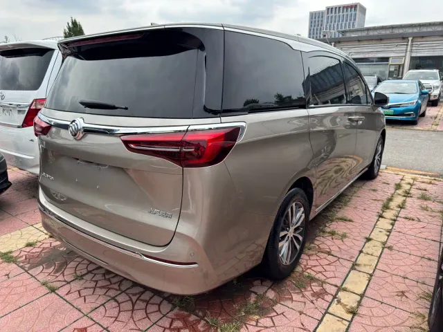 Buick Buick GL8 2023 ES Landmaster Exclusive — Фото автомобиля 10