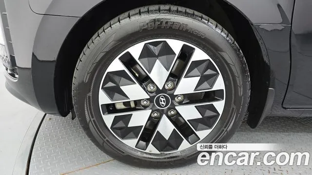 Hyundai Staria Staria 4WD Lounge 9 мест — Фото автомобиля 4