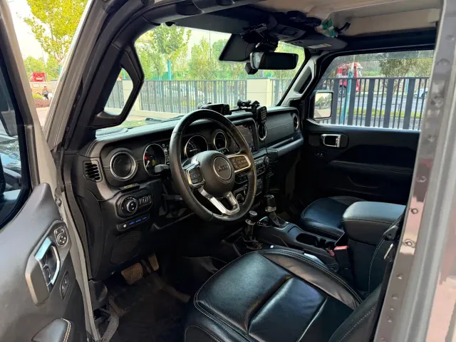 Jeep Wrangler 4xe — Фото автомобиля 4