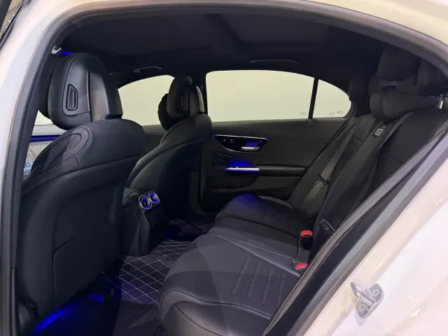 Mercedes-Benz C-Class — Фото автомобиля 7