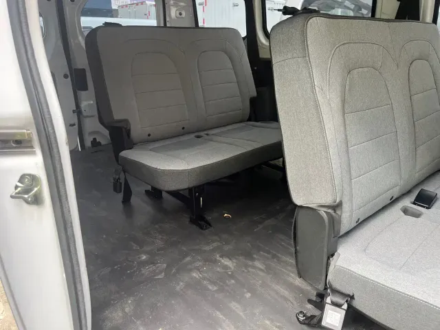 Wuling Yangguang — Фото автомобиля 12