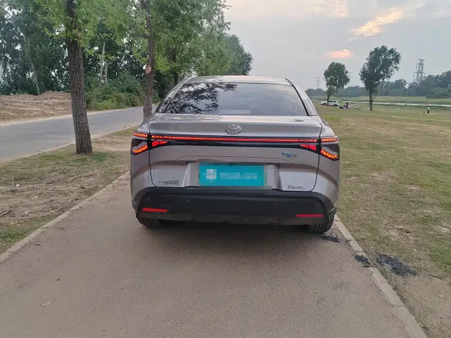 Toyota bZ3 — Фото автомобиля 3