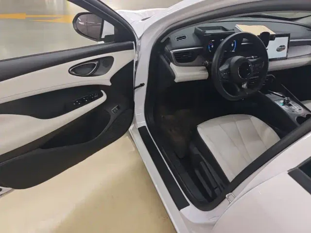 BYD Seal 05 DM-i — Фото автомобиля 15