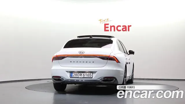 Hyundai Grandeur Grandeur (New) — Фото автомобиля 4