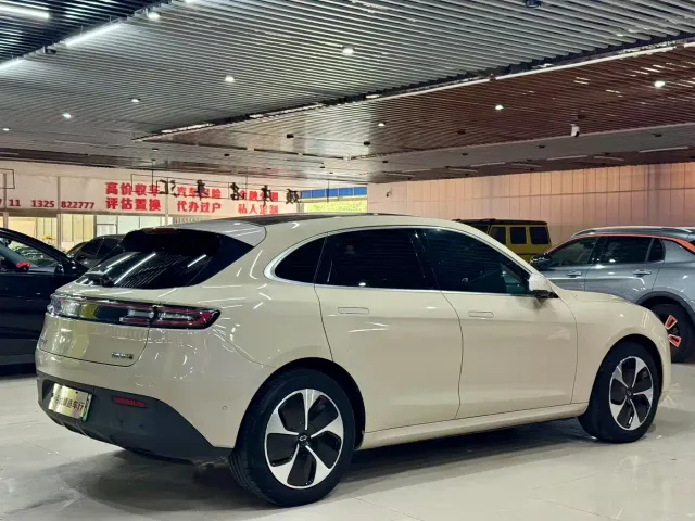 Aito M5 — Фото автомобиля 3