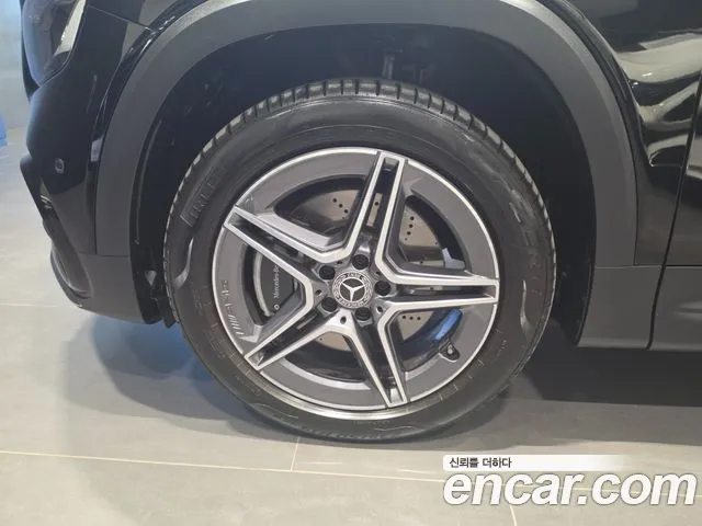 Mercedes-Benz GLB-Class — Фото автомобиля 5