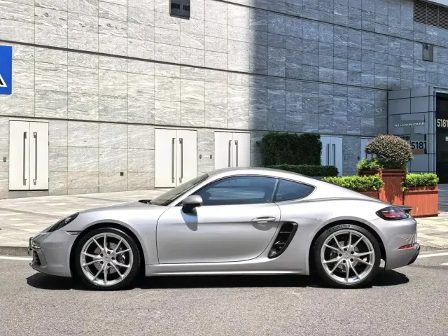 Porsche 718 — Фото автомобиля 8