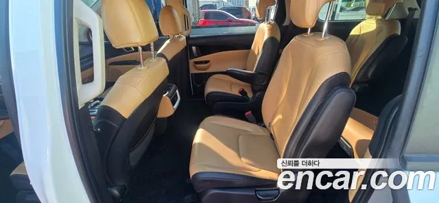 Kia Canival Carnival 4 поколение 9 мест Prestige — Фото автомобиля 15