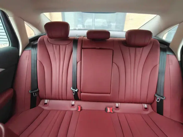 Hongqi H5 — Фото автомобиля 12