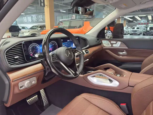 Mercedes-Benz GLS-Class — Фото автомобиля 9