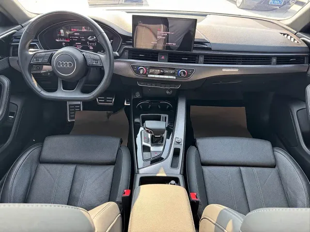 Audi A4L — Фото автомобиля 16