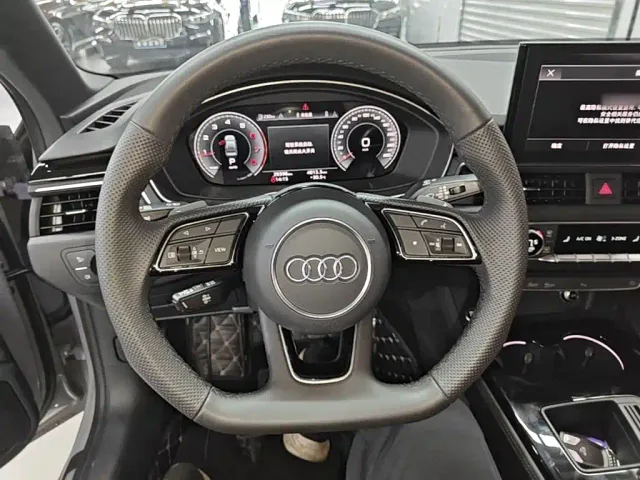 Audi A4L — Фото автомобиля 10