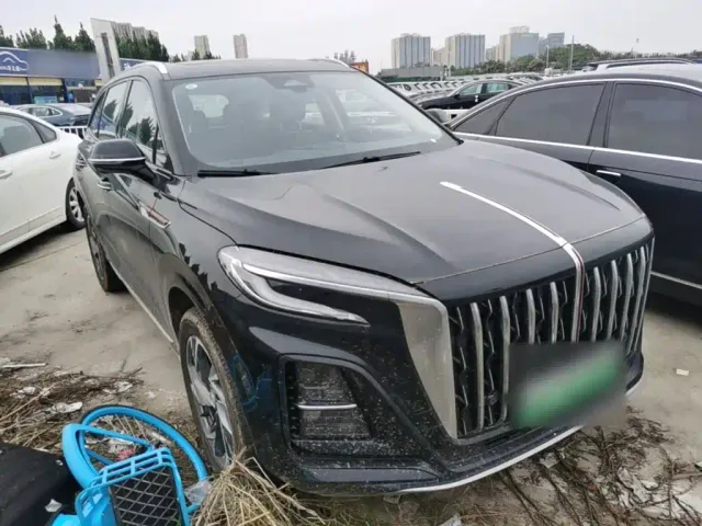 Hongqi HS3 PHEV — Фото автомобиля 3