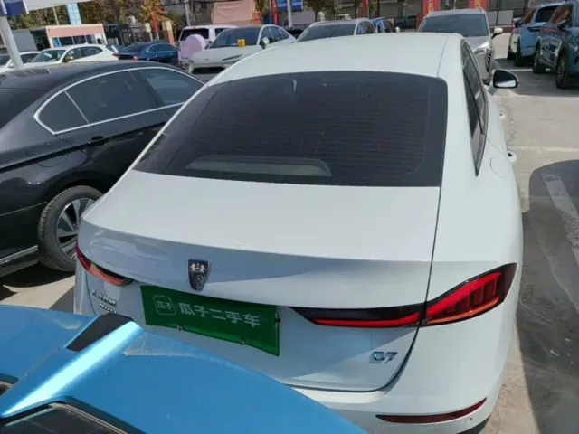Roewe D7 — Фото автомобиля 5