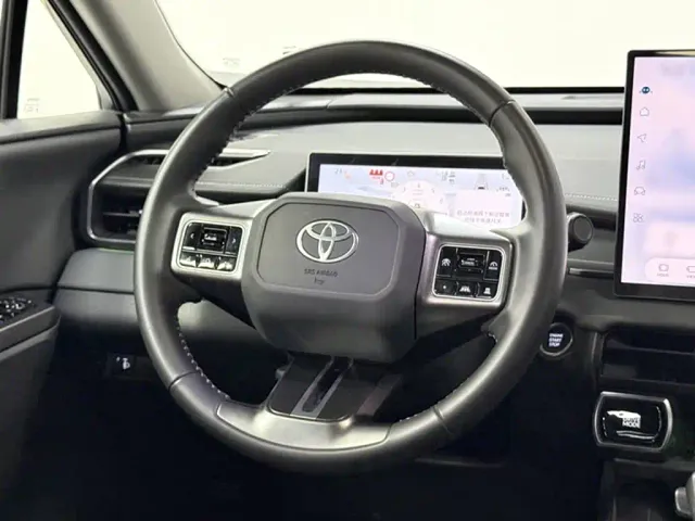 Toyota RAV4 — Фото автомобиля 12