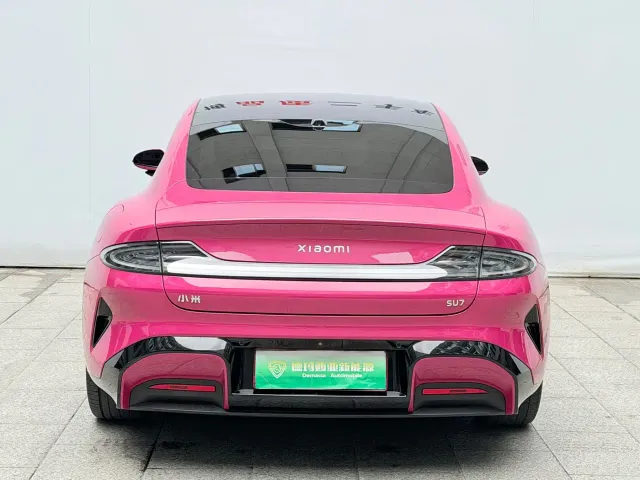 Xiaomi SU7 — Фото автомобиля 16