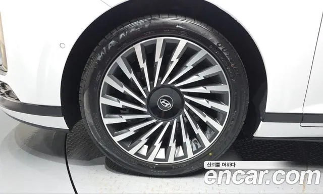 Hyundai Grandeur GN7 — Фото автомобиля 5