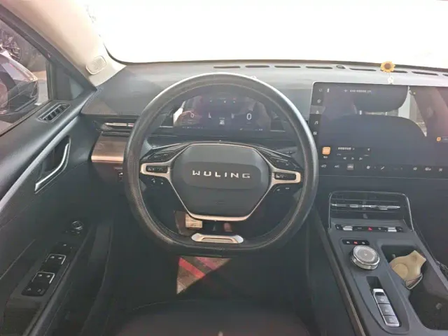 Wuling Starlight — Фото автомобиля 10
