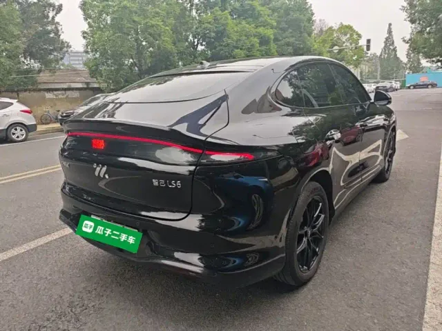 IM Motors LS6 — Фото автомобиля 6