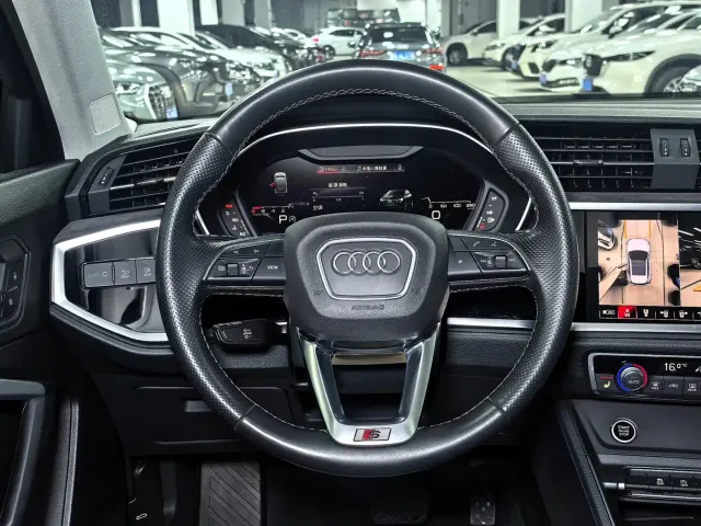 Audi Q3 Sportback — Фото автомобиля 11