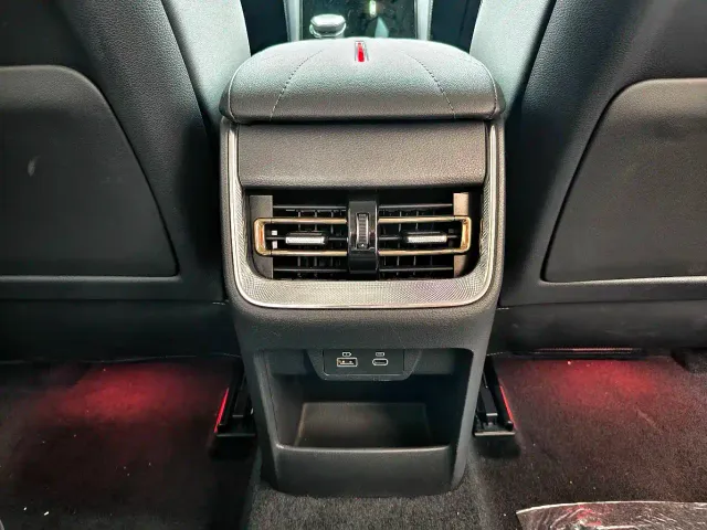 Hongqi H5 — Фото автомобиля 7