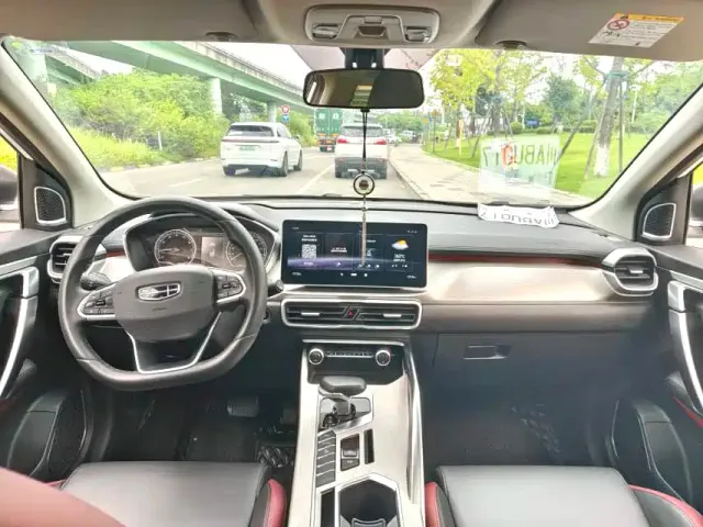 Geely Binyue — Фото автомобиля 11