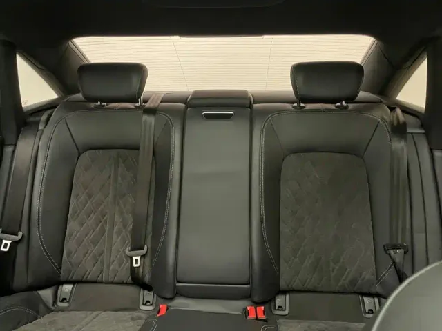 Audi A6L — Фото автомобиля 10