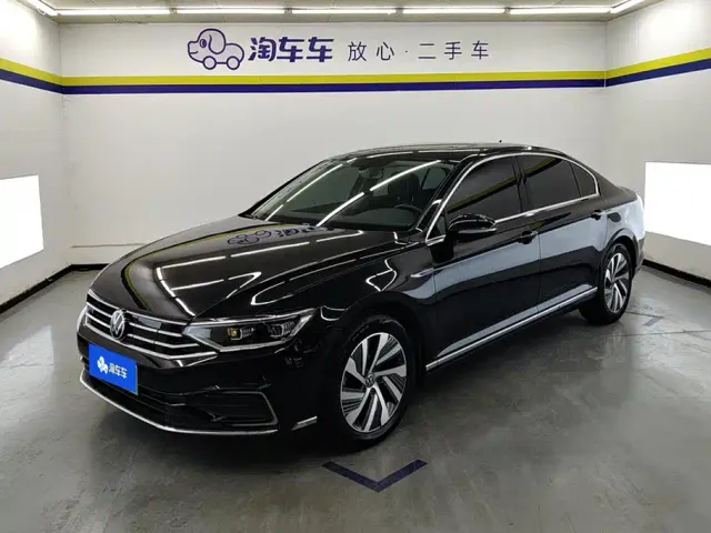 Фотография автомобиля — Volkswagen Magotan