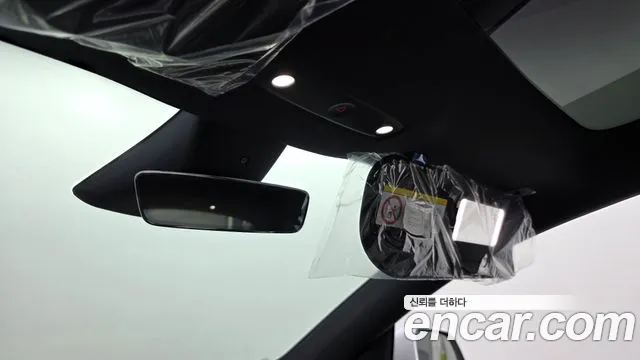 Tesla Model Y — Фото автомобиля 19