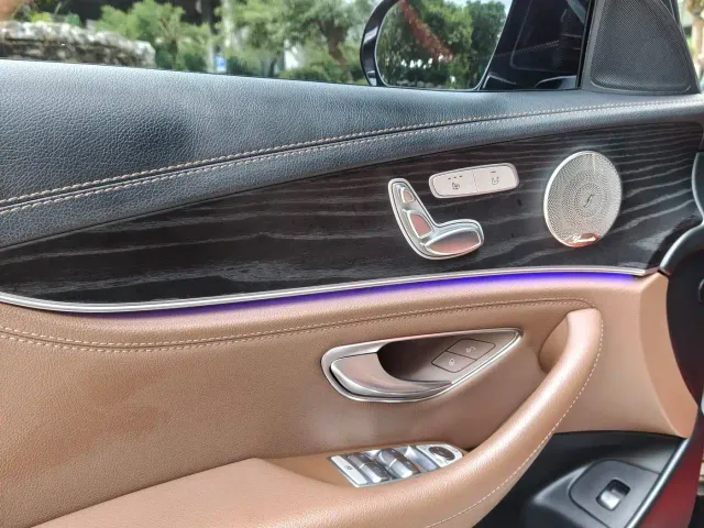 Mercedes-Benz E-Class — Фото автомобиля 9