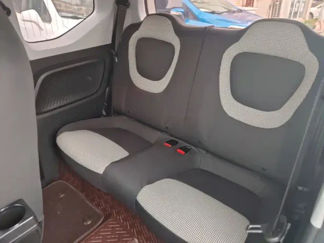 Wuling Hongguang Mini EV — Фото автомобиля 16