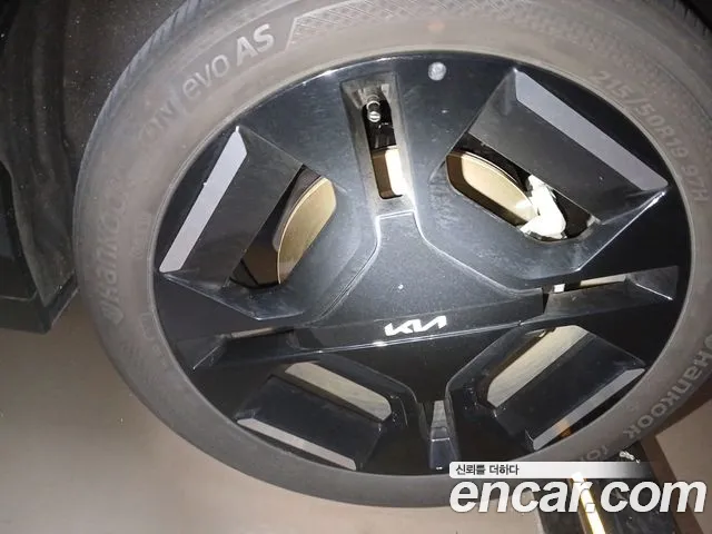 Kia EV3 — Фото автомобиля 5
