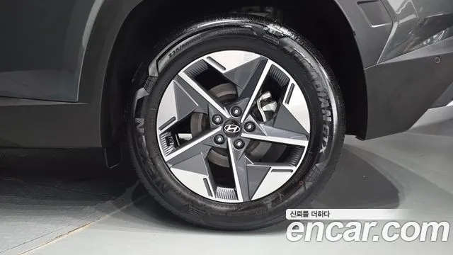 Hyundai Tucson Новый Tucson (NX4) Бензин 1.6 турбо 2WD — Фото автомобиля 18