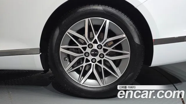 Genesis G80 Бензин 2.5 турбо AWD — Фото автомобиля 17