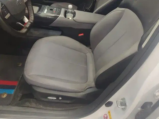 Changan Qiyuan A05 — Фото автомобиля 9