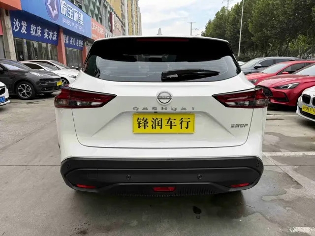 Nissan Qashqai — Фото автомобиля 5