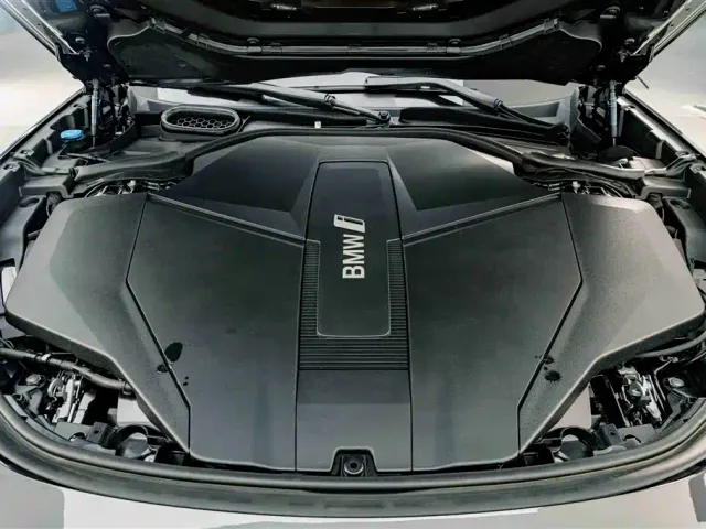 BMW i7 — Фото автомобиля 29
